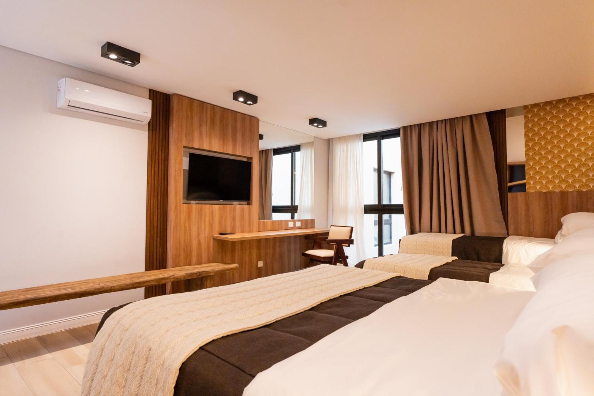 Nuit Hotel